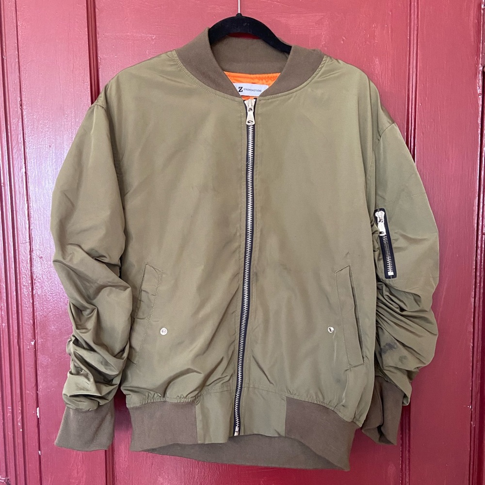 Zara Women’s oversized green bomber jacket, size S